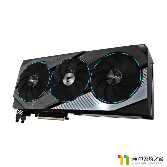 探索未来！抢先体验仿生鲨鱼风扇和技嘉超级雕RTX 4070 MASTER，感受RGB炫彩光轮！