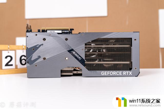 技嘉超级雕RTX 4070 Ti显卡评测：用料精良、散热出色、外观炫酷！