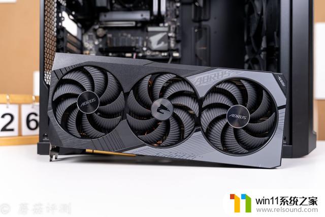 技嘉超级雕RTX 4070 Ti显卡评测：用料精良、散热出色、外观炫酷！