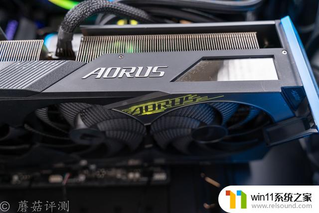 技嘉超级雕RTX 4070 Ti显卡评测：用料精良、散热出色、外观炫酷！