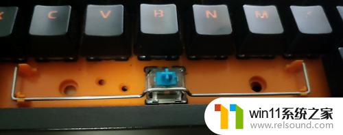 键盘空格键怎么安上去 机械键盘空格安装步骤