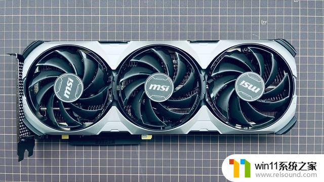 显卡评测第35期｜RTX 4070：我成甜品卡了？——性能犹如甜品一般美味！