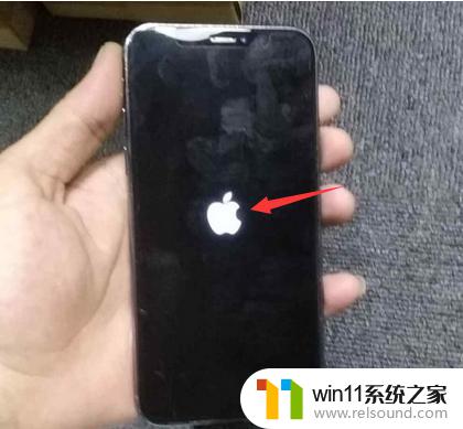 iphonex突然黑屏无法打开了 iPhone X黑屏无法充电