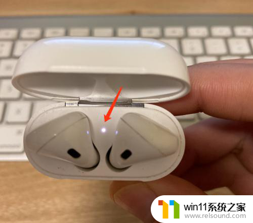 win10电脑连接苹果蓝牙耳机 Windows 10电脑如何连接苹果AirPods