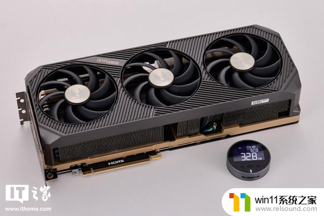 索泰RTX 5090 D v2 24GB SOLID OC显卡图赏：性能强劲，外观棱角分明