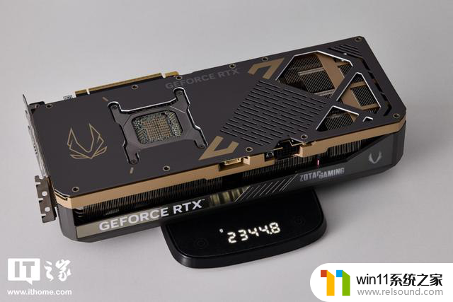 索泰RTX 5090 D v2 24GB SOLID OC显卡图赏：性能强劲，外观棱角分明