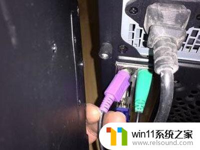 为什么win11每次开机都显示无信号 Win11显示屏无信号的解决方法