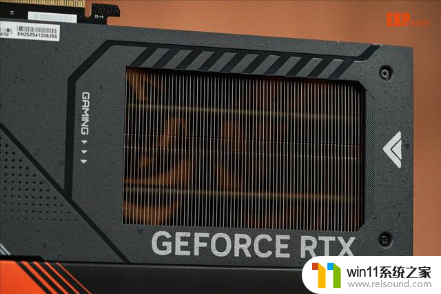 技嘉RTX 5050 GAMING OC显卡评测：外观细致丰富，内在冷静高效