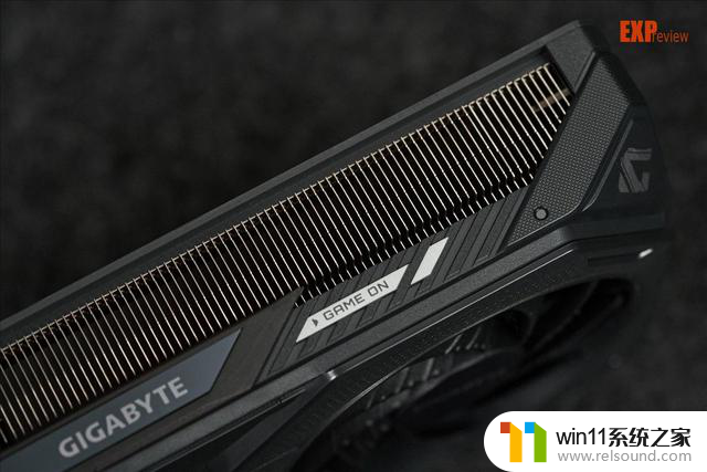 技嘉RTX 5050 GAMING OC显卡评测：外观细致丰富，内在冷静高效