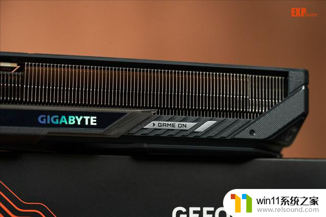 技嘉RTX 5050 GAMING OC显卡评测：外观细致丰富，内在冷静高效