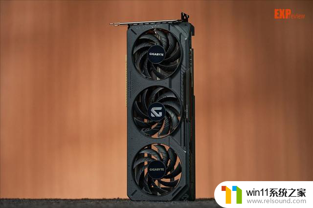技嘉RTX 5050 GAMING OC显卡评测：外观细致丰富，内在冷静高效