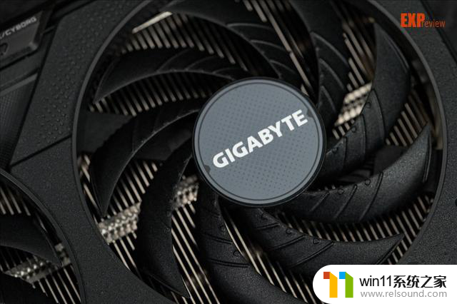 技嘉RTX 5050 GAMING OC显卡评测：外观细致丰富，内在冷静高效