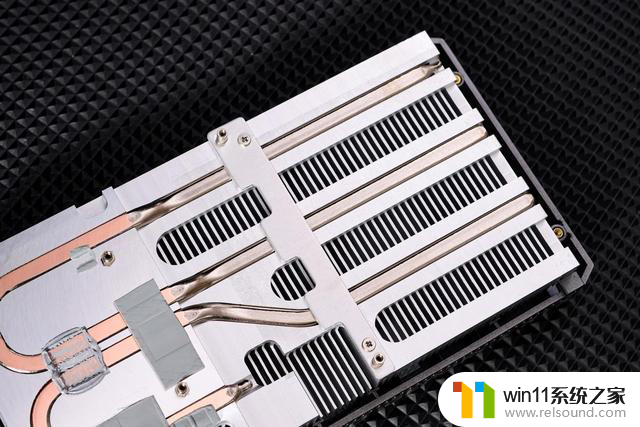 GeForce RTX 5060 TWIN X2曜夜8GB显卡评测：小巧身材，强大性能